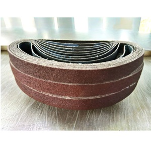 Outils abrasifs Bandes de ponçage 20x520 Oxyde d'aluminium Conçues pour les ponceuses à bande Action de coupe durable et tranchante MOQ 10 pièces - Product Image 1