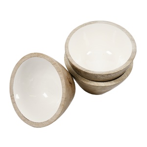 Juego de tazones de madera esmaltada hechos a mano con acabado natural sin pulir para uso alimentario y residencial - Product Image 1