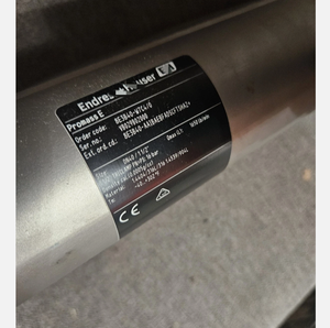 Medidor de Flujo Coriolis Proline Promass E 300 de Doble Tubo para Procesos Alimentarios, Farmacéuticos y Químicos Generales - Product Image 3