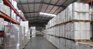 Shenzhen macchina spessore foglio elettrico avvolge rotolo Jumbo 50kg 500mm 23 Mkr lavorabile <span class=keywords><strong>90</strong></span> Gauge pellicola elasticizzata - Product Image 6