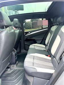 Usado, 2022, para ID.4 Crozz, SUV de 5 puertas y 5 asientos, con volante a la izquierda, asientos de cuero, interior oscuro, neumáticos R19, emisiones ID.4 VI - Product Image 5
