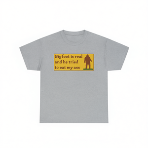 Maglietta Bigfoot Sasquatch, T-shirt divertente con meme, regalo scherzoso inadeguato - Product Image 2