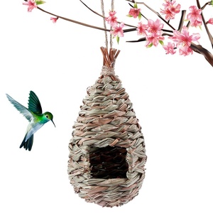 Casetta <span class=keywords><strong>per</strong></span> Colibrì da Appendere all'Esterno, Nido <span class=keywords><strong>per</strong></span> <span class=keywords><strong>Uccelli</strong></span> Intrecciato a Mano in Erba, Casetta Naturale <span class=keywords><strong>per</strong></span> <span class=keywords><strong>Uccelli</strong></span> da Esterno - Drop - Product Image 1