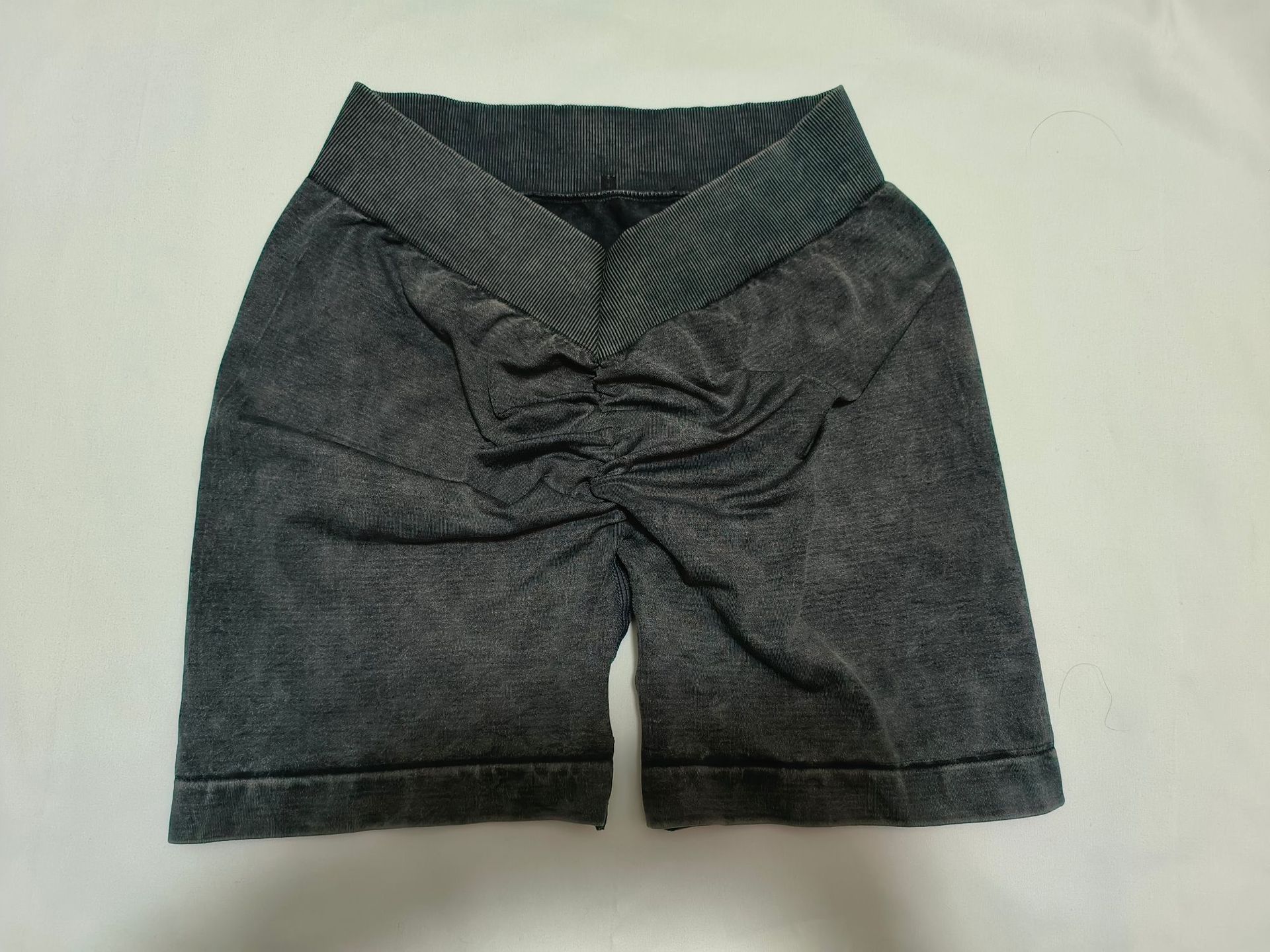 Short noir