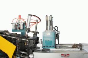 La máquina de fundición a presión de Cámara Caliente fabrica piezas de precisión de aleación de aluminio y zinc de manera eficiente y rápida - Product Image 2