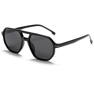 Lunettes de soleil rétro Greyjack, monture en plastique noir, verres TAC, protection UV400, style streetwear unisexe - Product Image 3