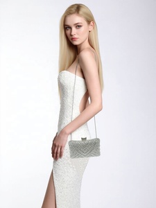 Bolsos de mano con diamantes de imitación 2026 para mujer, bolsos de noche brillantes, bolsos de hombro de cristal, bolsos de novia elegantes, bolsos cruzados con asa. - Product Image 4