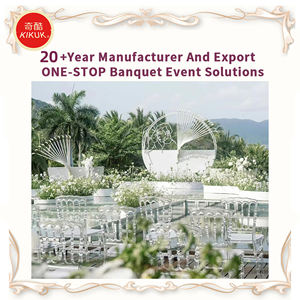 طقم طاولة وكراسي نابليون البسيط والعصري من مادة البولي كربونات، قابل للتكديس، مناسب للاستخدام الخارجي في الفيلات وحفلات الزفاف - Product Image 3