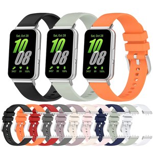 Bracelets de sport en silicone pour <span class=keywords><strong>Samsung</strong></span> <span class=keywords><strong>Galaxy</strong></span> <span class=keywords><strong>Fit</strong></span> <span class=keywords><strong>3</strong></span> <span class=keywords><strong>Smartwatch</strong></span> Bracelets de montre de remplacement en silicone souple pour <span class=keywords><strong>Samsung</strong></span> <span class=keywords><strong>Galaxy</strong></span> <span class=keywords><strong>Fit</strong></span> <span class=keywords><strong>3</strong></span> Correa - Product Image 1