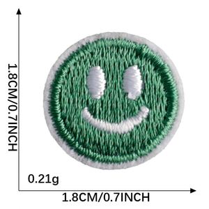 Parches Termoadhesivos Mini de Bordado con Diseños de Amor, Sonrisa, Flecha, Estrella y Corazón para Decoración de Etiquetas de Equipaje y Bolsos - Product Image 5