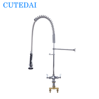 Robinet de cuisine commercial industriel en laiton à deux poignées, haute pression, résistant à la température, avec douchette extractible pour pré-évier, à montage sur plan.