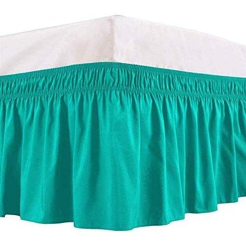 สีเขียวอมฟ้า