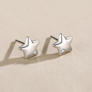 Pendientes de Plata de Ley S925 con Circonita Redonda en Forma de Estrella, Diseño de Estrella y Luna, Versión en Cobre Personalizable para Mujer - Product Image 6