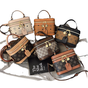 Bolso Tote Casual Resistente con Estampado Geométrico, Cierre de Cremallera, Bolso Portátil con Forro de PU y Poliéster - 5992 - Product Image 1