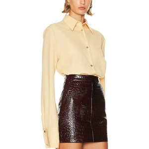 Chemisiers personnalisés en gros avec logo pour femmes, chemise décontractée unie à col rabattu, manches longues, en coton, pour tenue quotidienne - Product Image 2