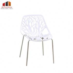 Chaise <span class=keywords><strong>de</strong></span> salle à manger en plastique avec dossier ajouré et pieds en métal, chaise moderne polyvalente pour la maison, le restaurant, le café, le bureau, les réunions - Product Image 2