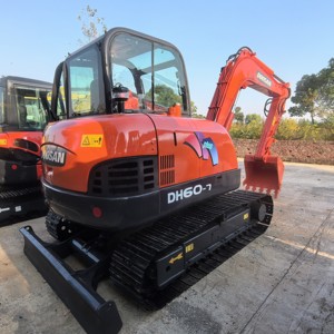 รถขุดดินมือสอง Doosan DH60-7 ของแท้จากเกาหลี รถขุดขนาดเล็ก Doosan DH60 น้ำหนัก 6 ตัน รถขุดตีนตะขาบมือสอง เครื่องจักรไฮดรอลิก Daewoo - Product Image 2