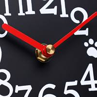 Nouvelle horloge murale décorative à affichage à quartz en plastique, design traditionnel chat mignon qui aboie, très populaire