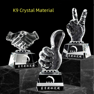 Trophée en cristal coloré à pouce en l'air, gravure personnalisée en gros, cadeau souvenir bon marché pour les enfants, compétition - Product Image 2