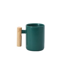 Mug à café en céramique avec poignée en bois et logo personnalisé - Design créatif pour la rentrée scolaire, compatible lave-vaisselle et micro-ondes