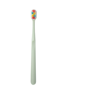 Spazzolini da denti Extra morbidi con setole affusolate progettate dal parodontologo per denti sensibili e gengive che si allontanano - Product Image 6