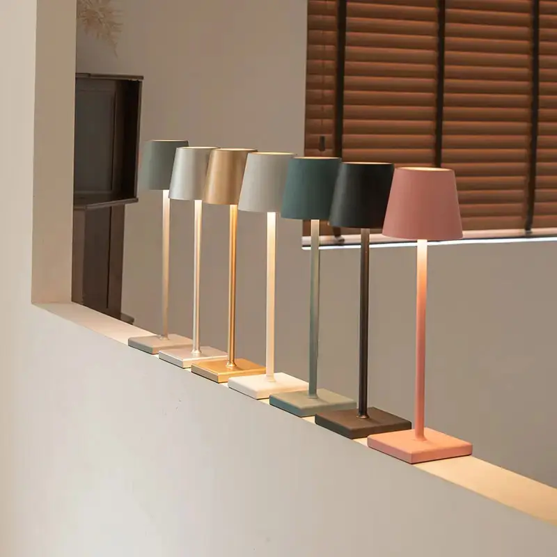 調光可能なワイヤレスLEDテーブルランプタッチコントロールデスク家の装飾高級ナイトライトベッドサイドランプ