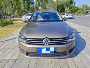 Volkswagen Bora 2014 1.6L Automatik Comfort Edition Erschwingliche Benzin-Limousine Linkslenker Helle Innenausstattung - Product Image 2