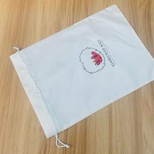 Pochette en satin de luxe personnalisable avec logo, sac promotionnel réutilisable, taille ajustable, emballage à cordon, rangement, cadeau, sérigraphie - Product Image 2