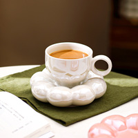 Ensemble tasse et soucoupe en céramique en forme de nuage, style luxe léger, avec poignée, pour femmes, usage domestique et extérieur