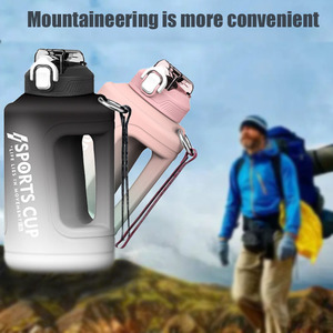 Borraccia sportiva sana da 1,5 litri di capacità creativa adatta a varie attività all'aperto comoda bottiglia d'acqua - Product Image 6