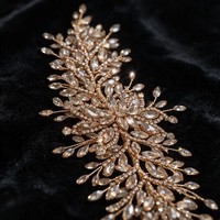 Applique en strass et perles en forme de feuille d'argent, cousue à la main, à coudre sur la robe de mariée pour la décoration