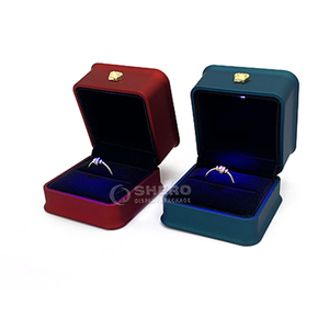 Juego de Cajas de Joyería de Piel Sintética con Logotipo Personalizado al por Mayor en Rojo, Azul y Dorado para Collares, Pulseras, Pendientes y Anillos - Product Image 1