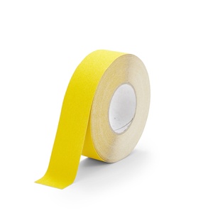 Utiliser pour les rues et les trottoirs du ruban adhésif de sécurité antidérapant en PVC. - Product Image 2