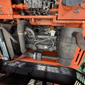Excavatrice sur chenilles d'occasion Doosan 380, d'origine coréenne, 30 tonnes, en bon état, moteur et transmission en parfait état, promotion à prix réduit. - Product Image 4