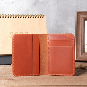 Cartera Bifold de Cuero Genuino Crazy Horse para Hombre Boshiho, Delgada, con Bloqueo RFID, Personalizable, con Espacio para Grabado - Product Image 5