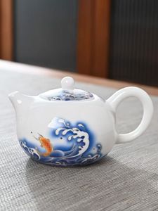 Tetera Mini de Cerámica y Porcelana, Estilo Chino Vintage con Diseño Floral Azul, Ecológica y Personalizable - Product Image 3