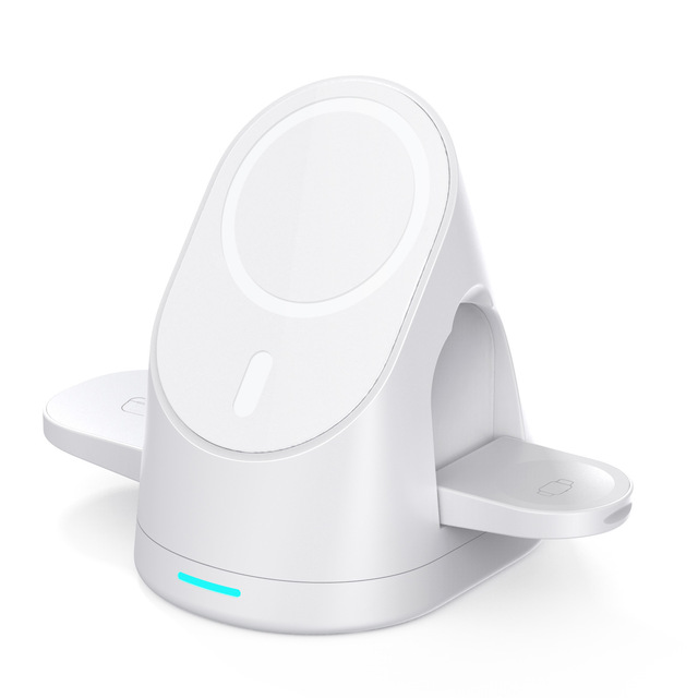 Customized 3 in 1 Device Strong Magnetic Suction Charging Intelligent Wireless Folding Base Fast Charging Station