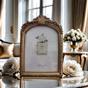 <span class=keywords><strong>Cornice</strong></span> Portafoto in Resina Dorata Stile Retrò Europeo con <span class=keywords><strong>Supporto</strong></span> <span class=keywords><strong>per</strong></span> Appendere a Parete <span class=keywords><strong>per</strong></span> Casa, Matrimoni ed Esposizioni Artistiche - Product Image 2