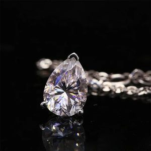 Collier pendentif en or 18 carats pur Xinfly, forme de goutte d'eau, diamant moissanite 2,0 carats - Product Image 2