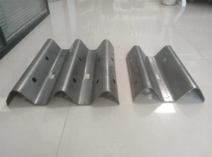 Machine de formage de rouleaux pour garde-corps routiers Wadley avec système de rouleaux à commande PLC 380V, longue durée de vie - Product Image 5