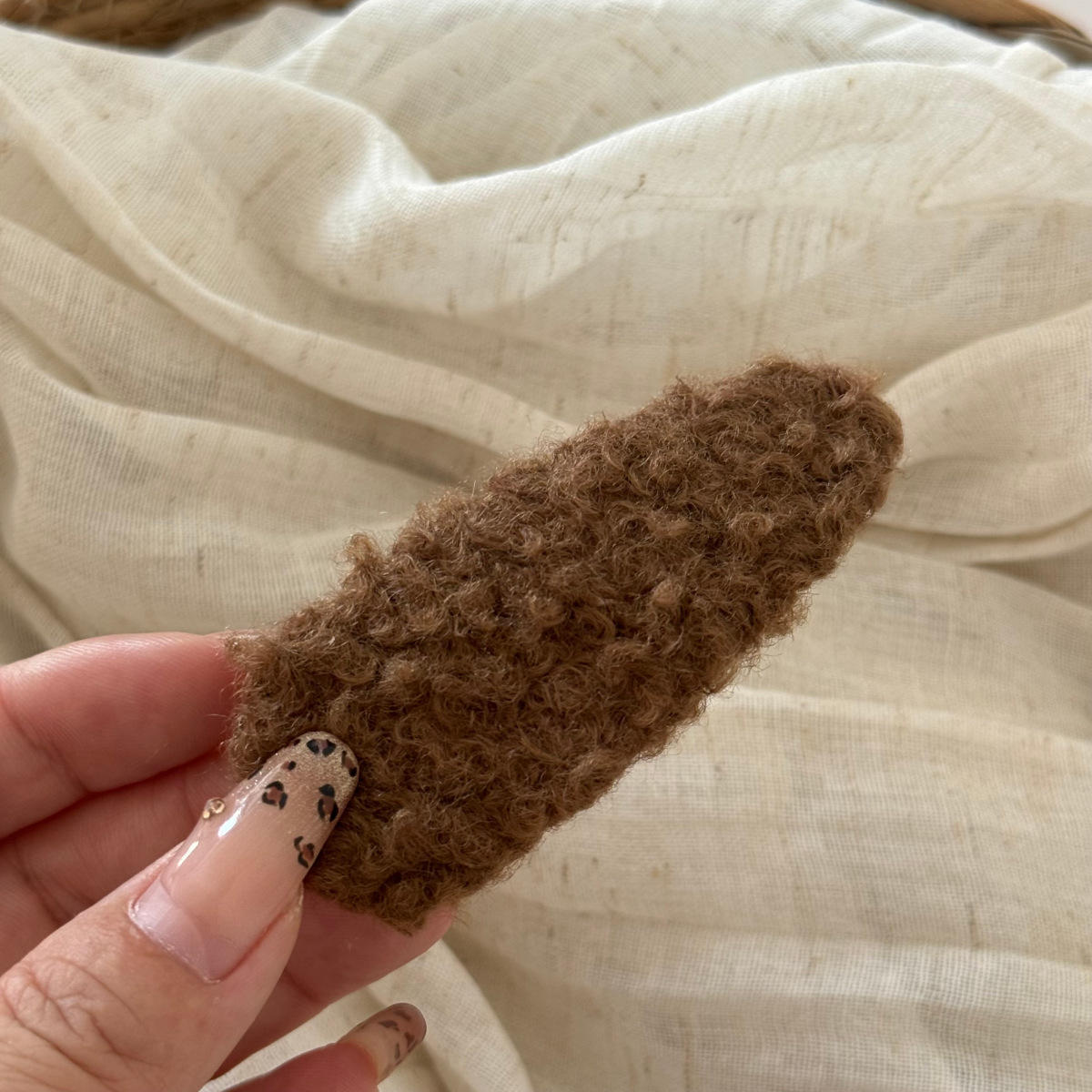 สีน้ำตาล