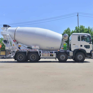 Camion malaxeur à béton HOWO TX neuf, petit camion à ciment de 12 mètres cubes, avec moteur, pompe et roulement à rouleaux pour engrenages principaux - Product Image 4