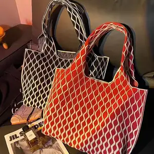 2023 Autumn and Winter High Beauty and Large Capacity Women's Knitted Tote Bag Customized by Unique Designer yiwu market