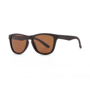 Nouvelles Lunettes de Soleil Polarisées Premium pour Hommes UV400 Monture PC Noire Verres TAC Type 3 Pare-Soleil Style Transfrontalier - Product Image 3