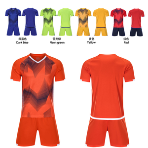 סט חולצות כדורגל מודפסות בהתאמה אישית למבוגרים, 100% פוליאסטר, מדים לכדורגל סיטונאי, לוגו קבוצתי, חולצת כדורגל ומכנסיים קצרים - Product Image 1