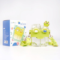 Logo personnalisé en gros 780ML530ML Double bouteille d'eau avec 2 compartiments lapin grenouille paille bouteilles d'eau pour l'école des enfants