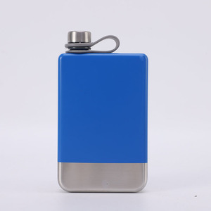 Mini-flasque carrée de 9 oz en gros, personnalisable, sans BPA, en acier inoxydable noir mat, pour whisky, vodka, liqueur, <span class=keywords><strong>alcool</strong></span>, de haute qualité, format poche - Product Image 3