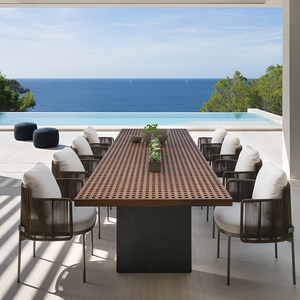 Set <span class=keywords><strong>da</strong></span> Pranzo Moderno per Esterni, Arredamento <span class=keywords><strong>da</strong></span> Patio con Tavolo in Legno di Teak Naturale e Sedie in Corda Intrecciata Nera, per Hotel e Resort - Product Image 1