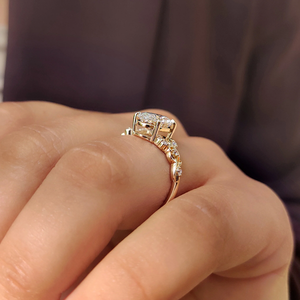 แหวนหมั้นทรงวงรีสุดหรู ดีไซน์ที่ได้รับแรงบันดาลใจจากธรรมชาติ ทองคำขาว 14K เพชรเพาะเลี้ยง สำหรับผู้หญิง เหมาะสำหรับงานแต่งงาน วันครบรอบ และเป็นเครื่องประดับเจ้าสาว - Product Image 6