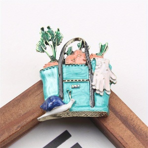 Broche de diseño creativo con forma de caracol, guantes, cesta de verduras y zanahoria, accesorio sencillo y de moda para mujer, regalo con personalidad - Product Image 5